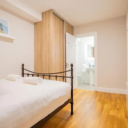 Merchants Rest Galway